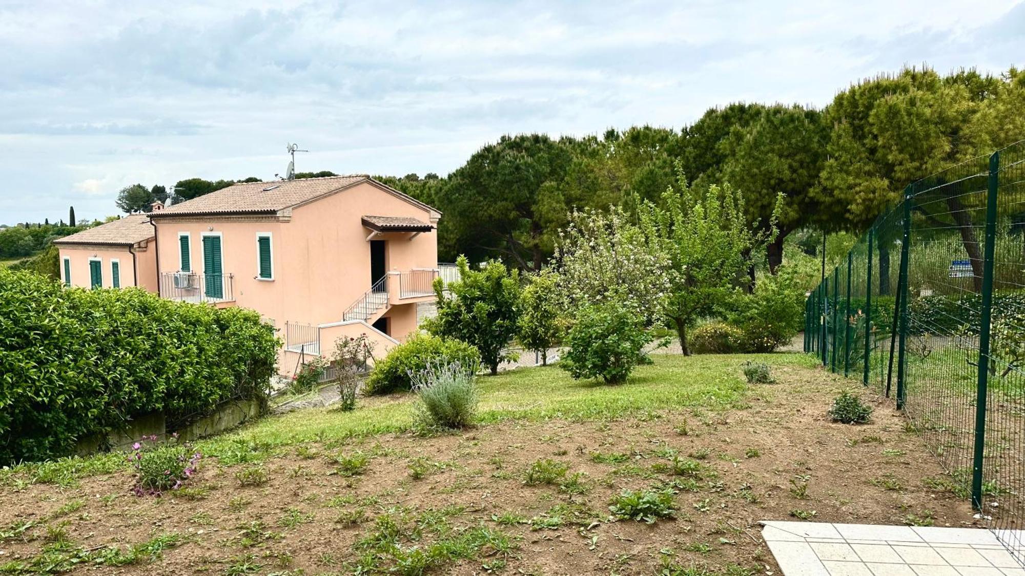 S287 - Sirolo, Villetta Con Giardino Vicino Al Centro Kültér fotó